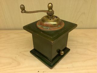 Molino de especias PEUGEOT antiguo