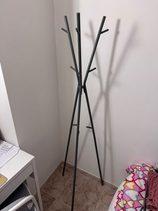 Perchero Ikea gris metálico
