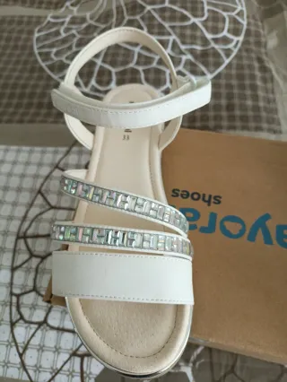 Sandalias blancas Mayoral T33