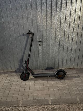 Patinete Eléctrico Xiaomi con Cargador