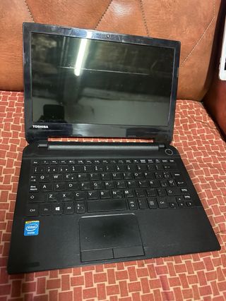 Toshiba Satellite Pro 4GB/256GB SSD
