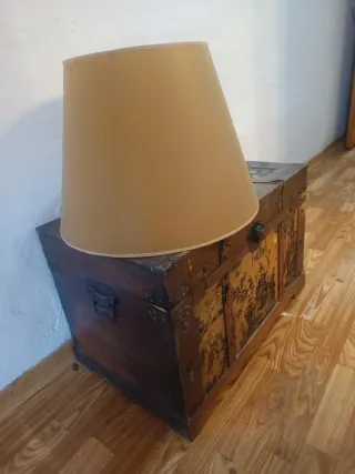 Mampara / tulipa de lámpara de pie.