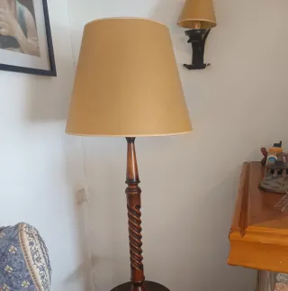 Mampara / tulipa de lámpara de pie.