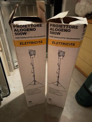 Coppia proiettori alogeni 500W con cavalletto