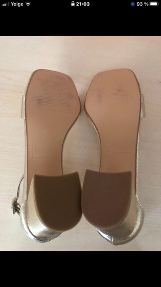 Sandalias doradas Refresh