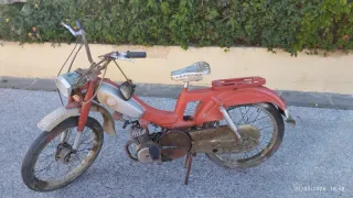 Ciclomotor Mobylette Rojo/Plata