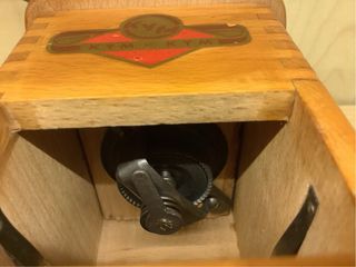 Molino de café antiguo KYM