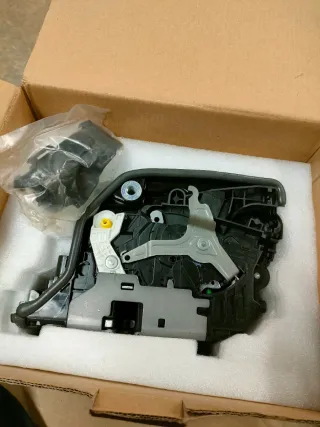 Cerradura Puerta BMW