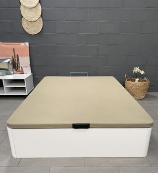 Canapé abatible de madera color blanco