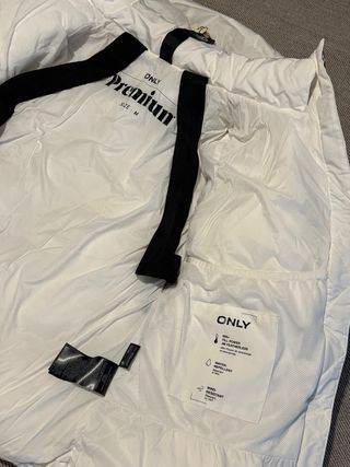 Chaqueta ONLY Premium Talla M con cinturón