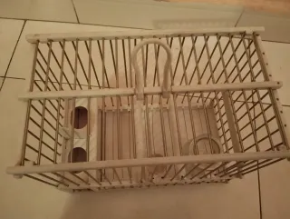 Gabbia per uccelli bianca