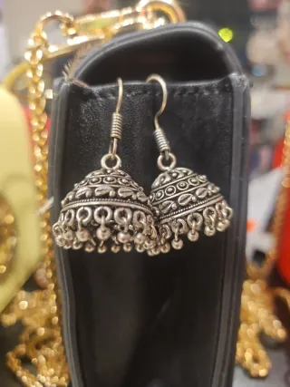 Pendientes Jhumka plateados