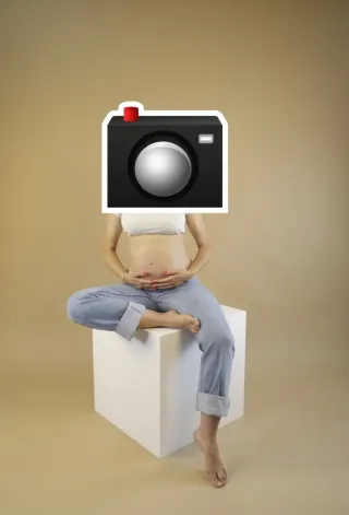 Cubo posado embarazo fotografía