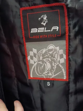 Chaqueta y guantes de moto