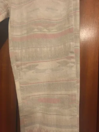 Pantalón étnico pastel