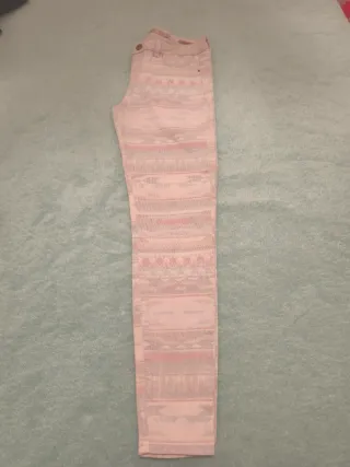 Pantalón étnico pastel