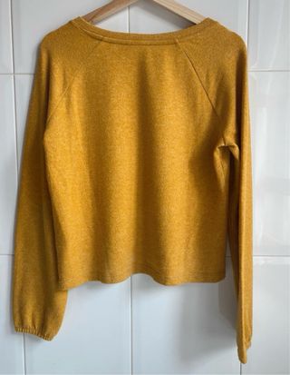 Jersey Brownie mostaza cuello pico