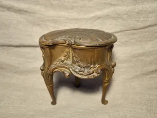 JOYERO MUY ANTIGUO