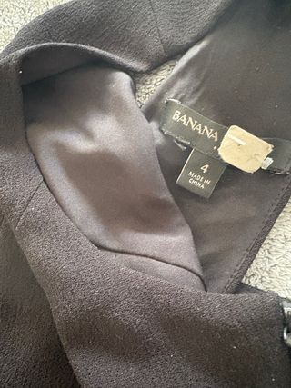 Vestido negro Pone 40 pero yo uso 38