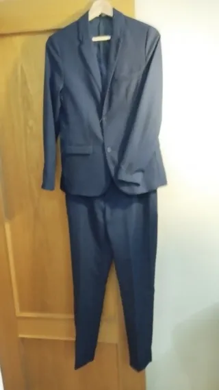 Traje niño azul