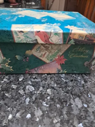 Scatola di cartone grande antica a tema natalizio
