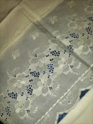 Completo lenzuola ricamate vintage