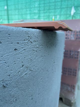 Vierteaguas y solerias rusticas.