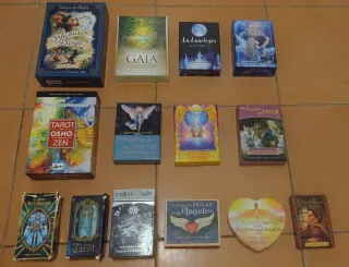 Tarot y Oráculos Varios