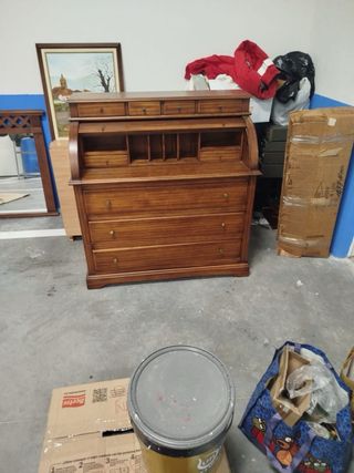 Muebles de madera: 2 mesitas y 1 estantería