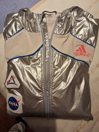 Chaqueta Adidas NASA Space Race Jacket Plata
