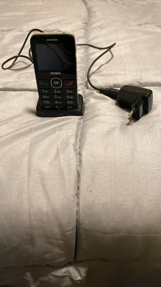 Móvil Alcatel Negro