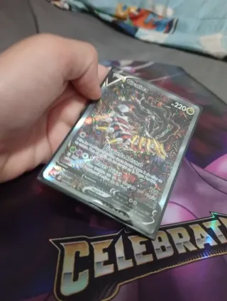 Carta Pokémon Giratina V