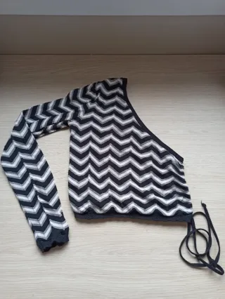 Conjunto chica zigzag
