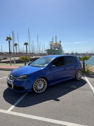 Volkswagen Golf R32 DSG