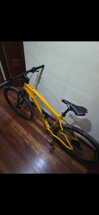 Bicicleta Kross Amarilla