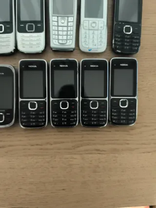 Lote 11 teléfonos móviles Nokia