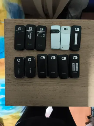 Lote 11 teléfonos móviles Nokia