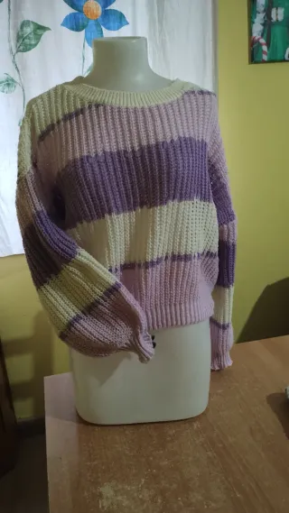 Set di maglioni e giacca in maglia