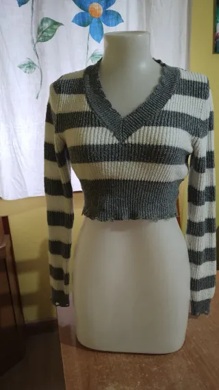 Set di maglioni e giacca in maglia