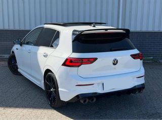 Volkswagen Golf 8 R Akrapovic