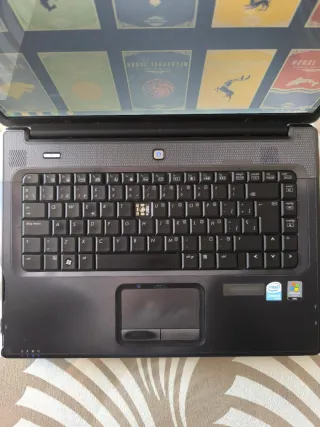 Portátil Compaq C700 + cargador (piezas, LEER)