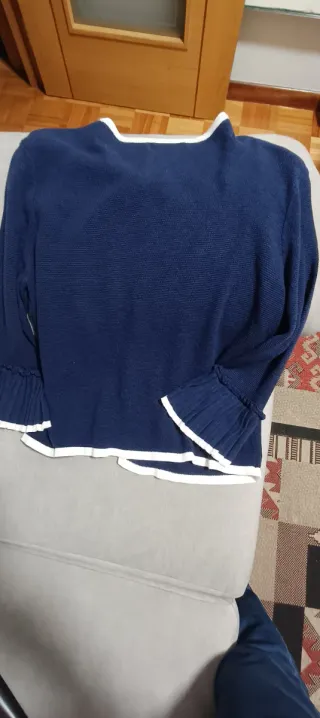 Chaqueta de punto azul marino con lazo