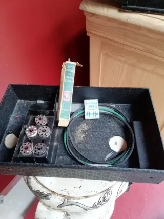 Máquina de coser antigua eléctrica 1927