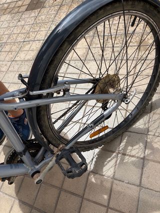 Bicicleta B-Twin Gris