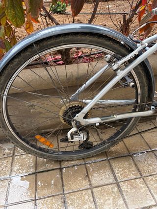 Bicicleta B-Twin Gris