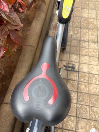 Bicicleta B-Twin Gris