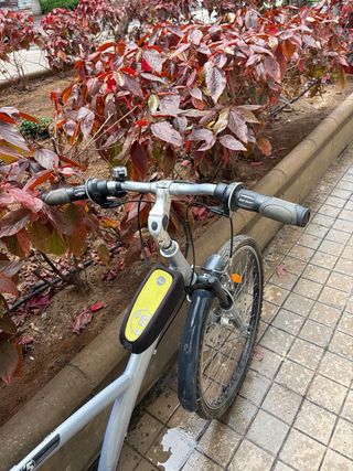 Bicicleta B-Twin Gris