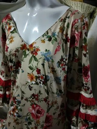 Abito flamenco con volant e pizzi