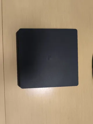 PS4 Slim 1TB Negra + mando + alimentación/HDMI