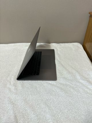 MacBook Pro 2019 i9 / 32GB RAM / 500GB SSD